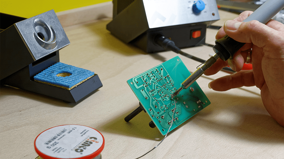 Grading solder powder