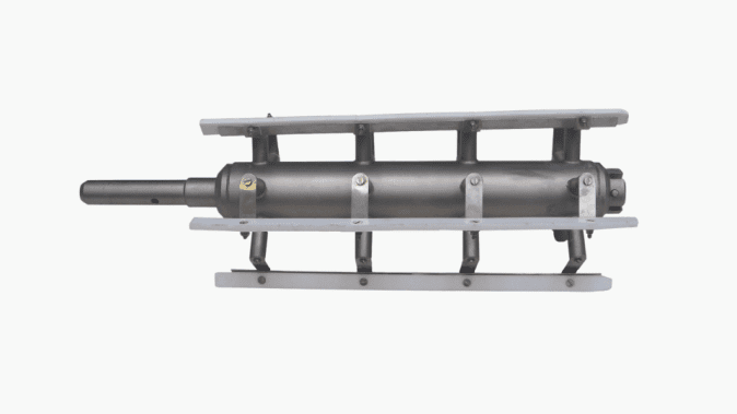 Self-cleaning wiper systems