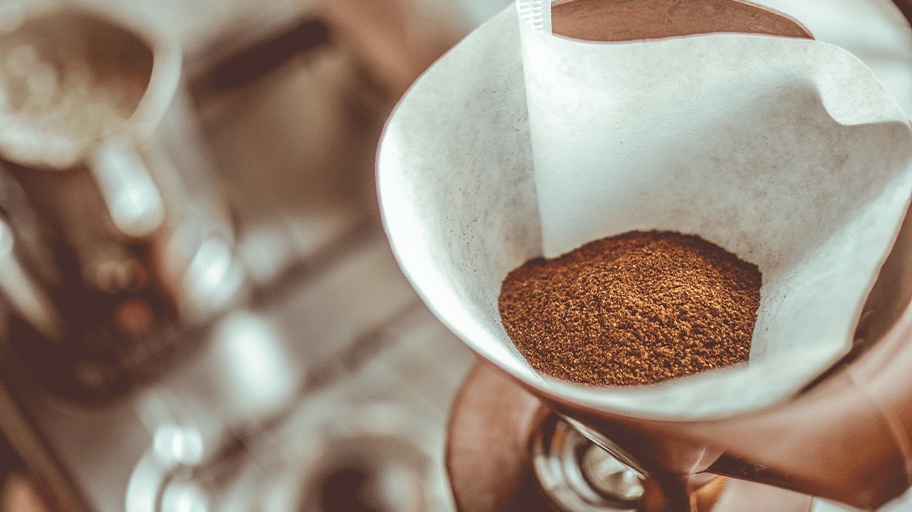 Screening instant coffee granules