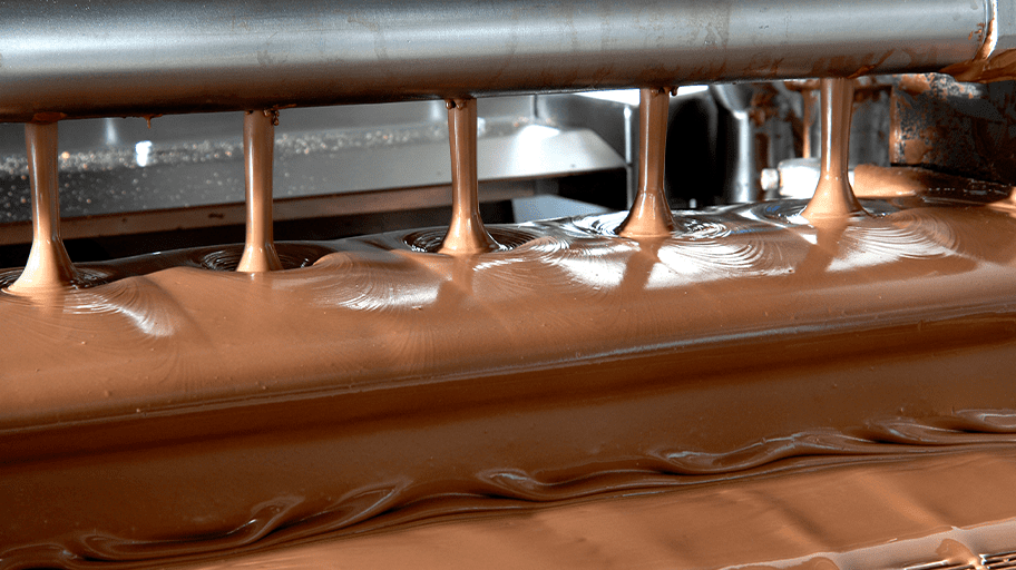 Industrial chocolate filtration