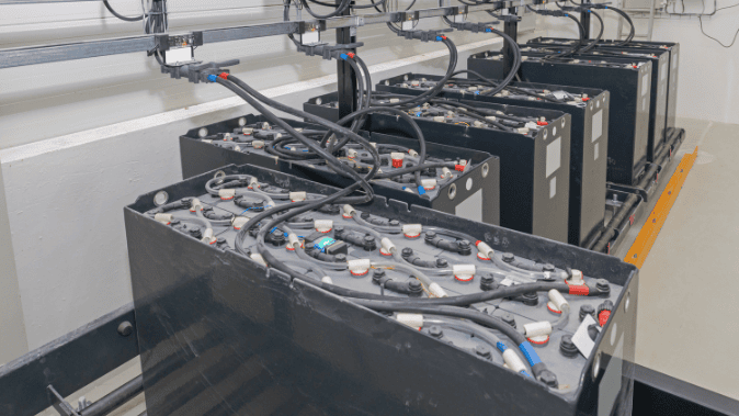 Comment les solutions de tamisage modernes transforment la fabrication des batteries plomb-acide